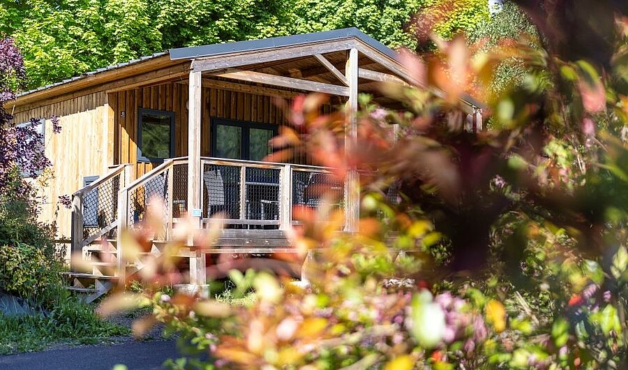 Mobil-homes modernes dans un cadre naturel au camping de La Marmotte, à La Bourboule, dans le Puy-de-Dôme