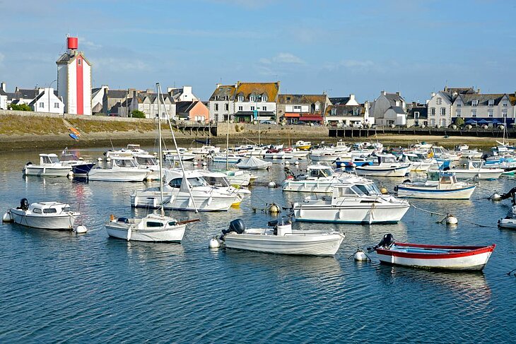 Port de plaisance du Guilvinec, idéal pour une escapade détente lors d’un séjour de tourisme à Plomeur.