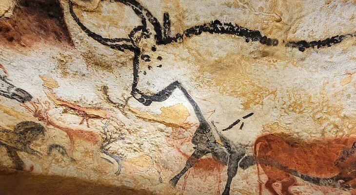 Peintures rupestres de Lascaux IV représentant des animaux, témoignage fascinant de la préhistoire en Dordogne.