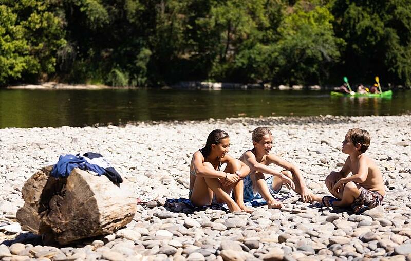 Pourquoi partir en vacances au bord de l'eau en famille ?